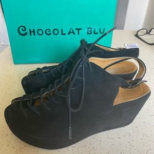 Chocolate Blu Lace-up Black Wilda Shoes